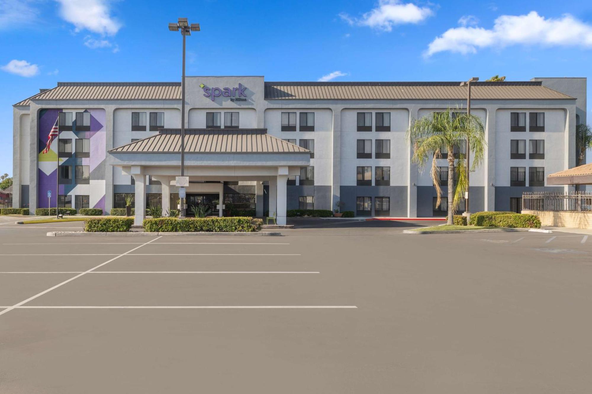 Spark By Hilton Bakersfield Central Exterior foto